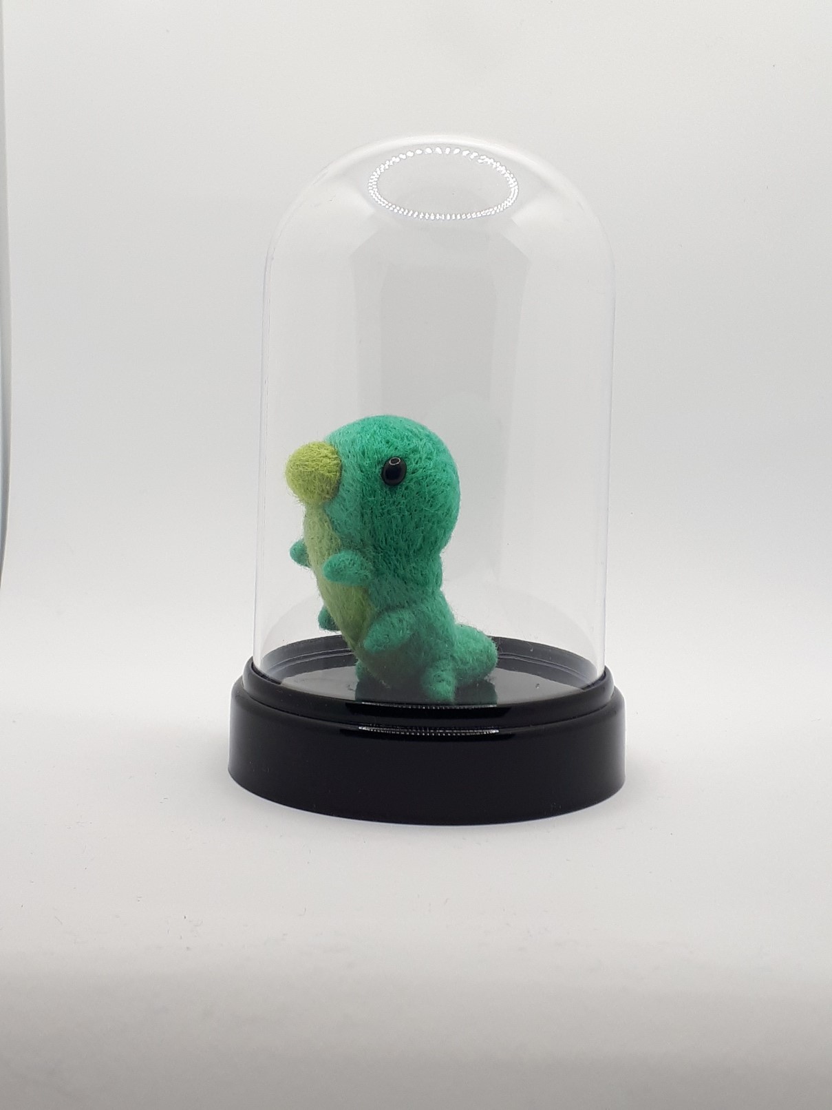 Green Grub in a Dome - Image 6